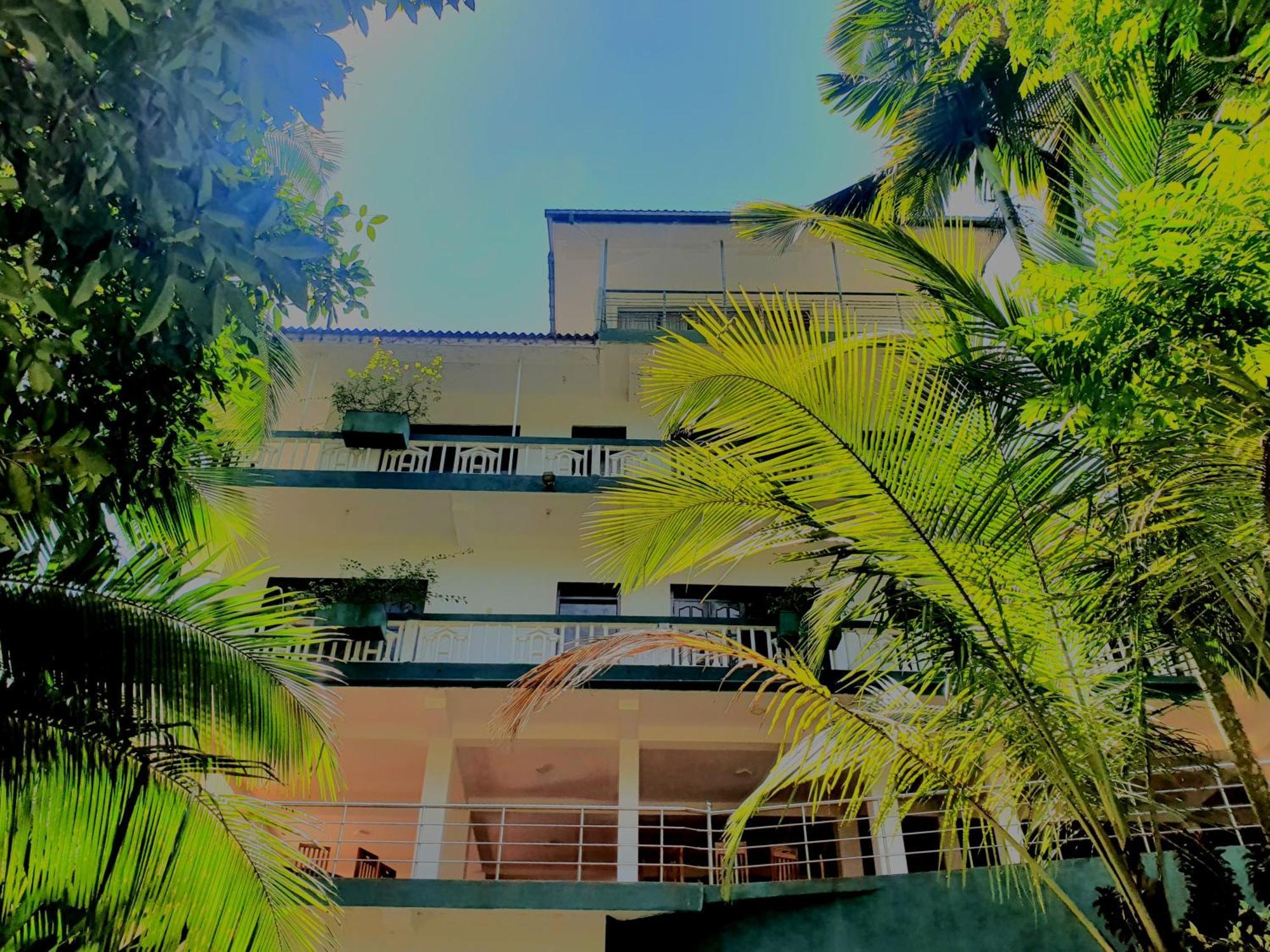 Rainforest Lodge, Deniyaya Singheraja エクステリア 写真