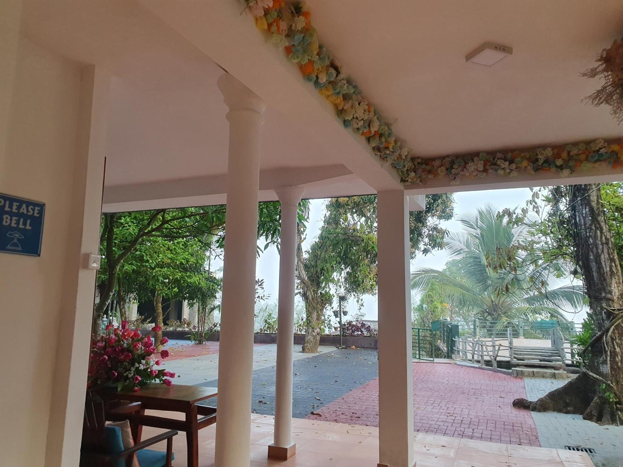 Rainforest Lodge, Deniyaya Singheraja エクステリア 写真