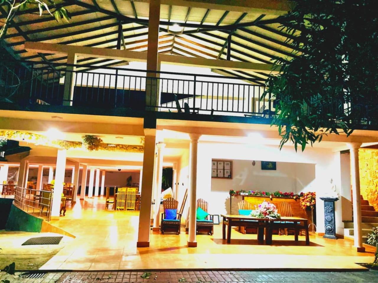 Rainforest Lodge, Deniyaya Singheraja エクステリア 写真