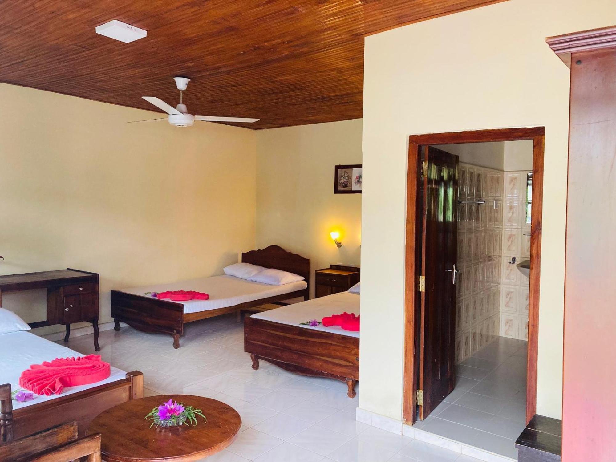 Rainforest Lodge, Deniyaya Singheraja エクステリア 写真