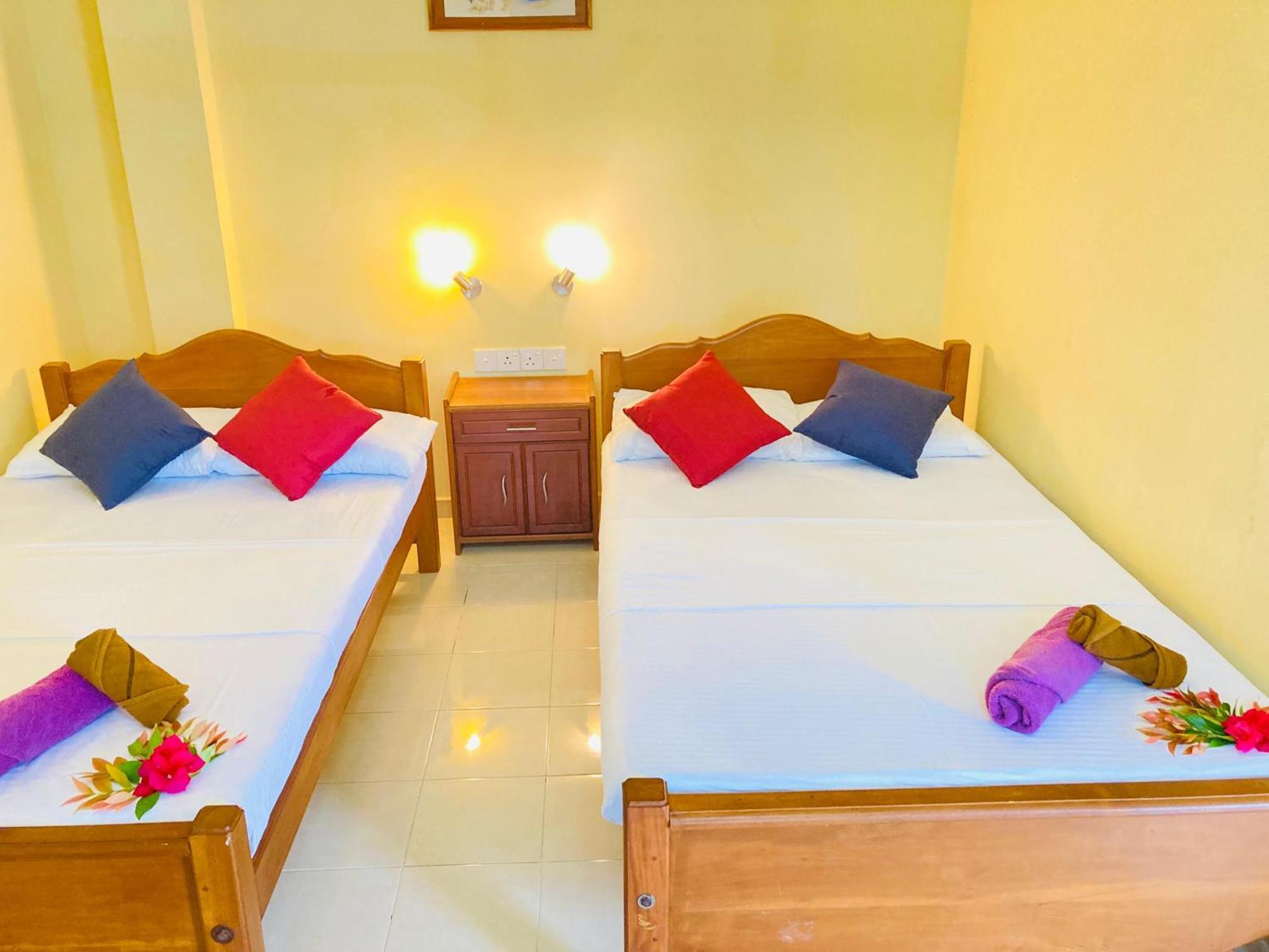 Rainforest Lodge, Deniyaya Singheraja エクステリア 写真